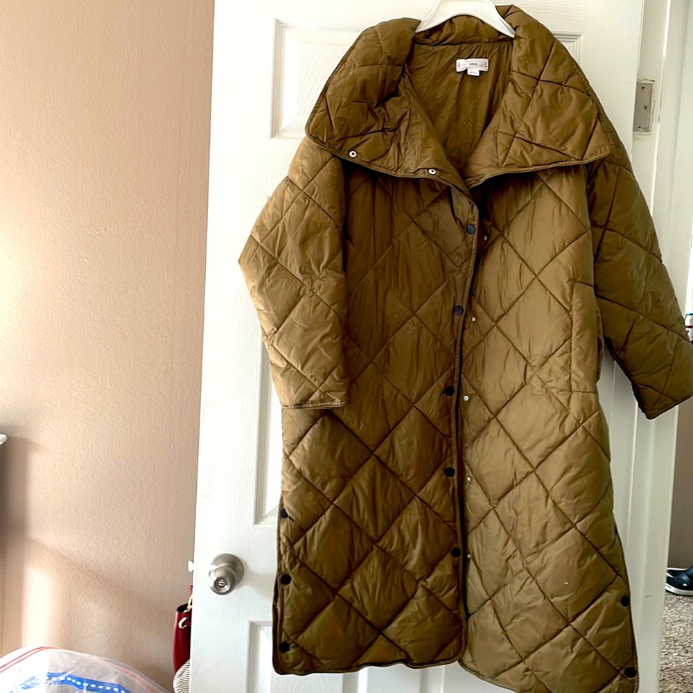 Mango Quilted Coat Gently Used Olive Green Sz XL